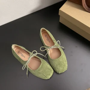 Chic Mary Jane Flats